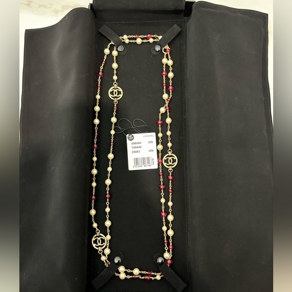 Chanel Necklace - Picture 1 of 3